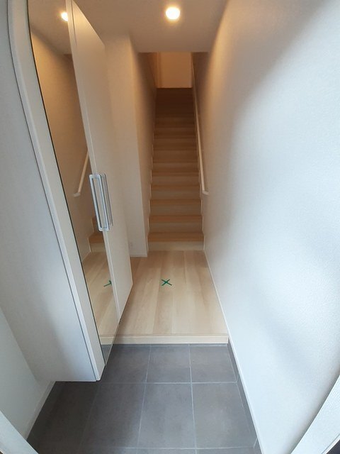 玄関　同じ間取りのお部屋