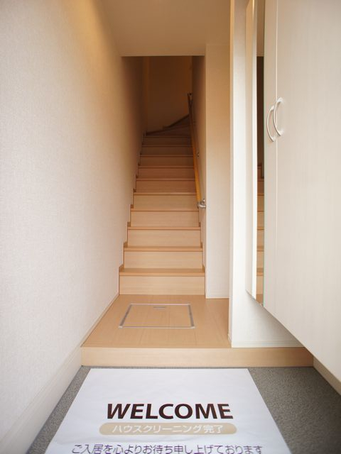 玄関　たくさん収納できるシューズボックスが付いています♪