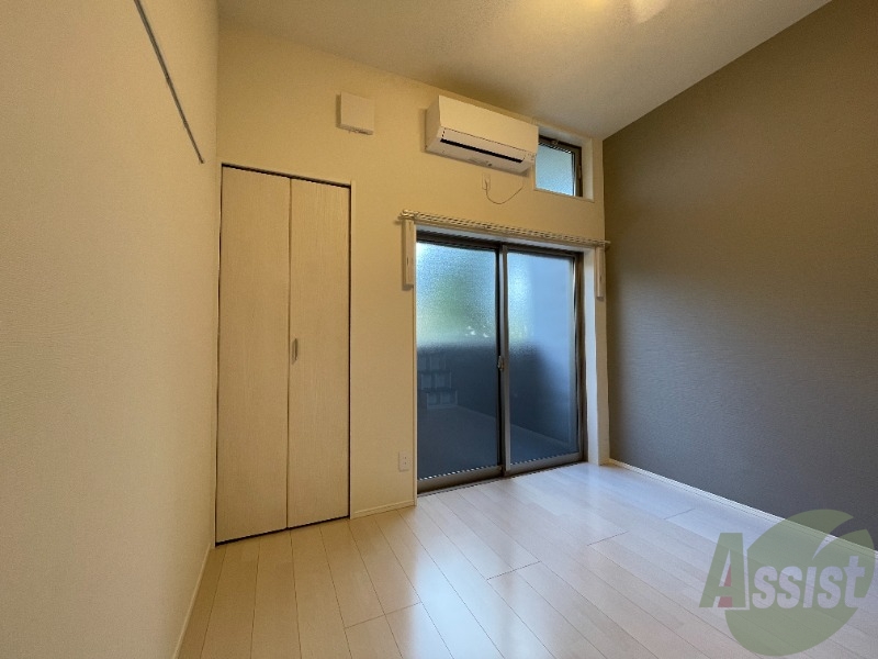 居室・リビング　白基調のお部屋は、部屋が明るく広く感じますね。