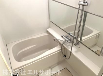 サヴォイル・パシフィークの風呂写真