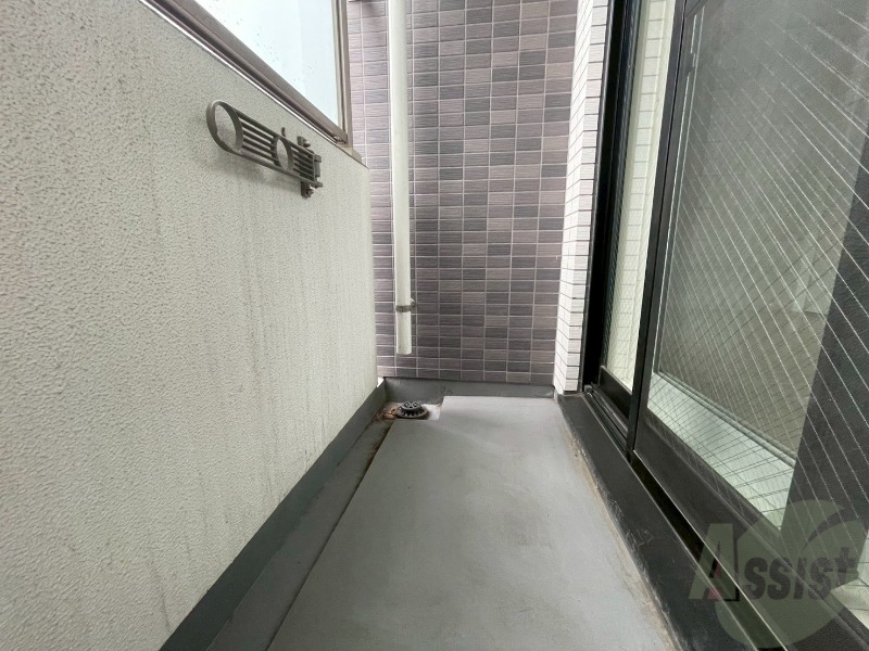 バルコニー　バルコニーです。洗濯物を干したり一息ついたりできますね！