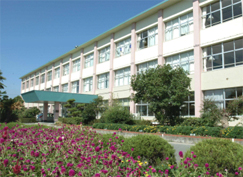 小学校　水巻町立伊左座小学校（小学校）まで956m