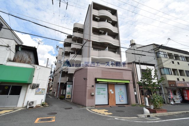 【エンゼルハイツ小阪本町の建物外観】