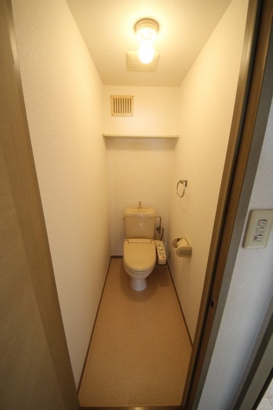 阪急神戸線 園田駅 徒歩15分 2階建 築29年のトイレ写真