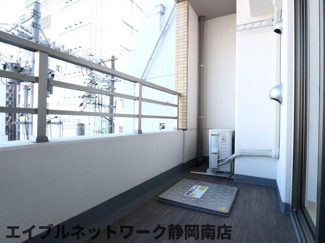 【静岡市駿河区森下町のマンションのバルコニー】