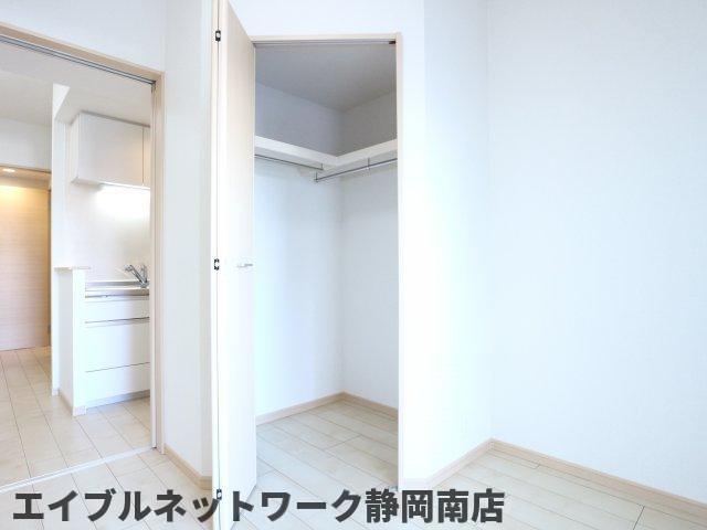 【静岡市駿河区森下町のマンションの収納】