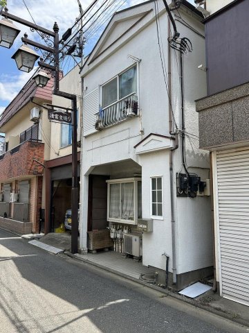 【メゾン白鳥の建物外観】