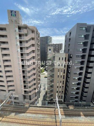 エントランス　清潔なエントランスです