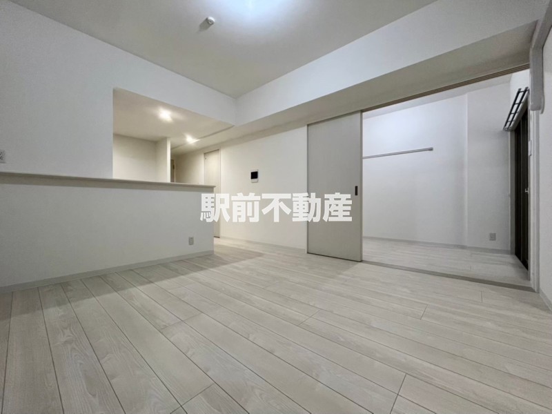 居室・リビング　※同物件別部屋の参考写真・現況優先