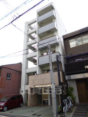 京都市下京区天使突抜１丁目のマンションの建物外観