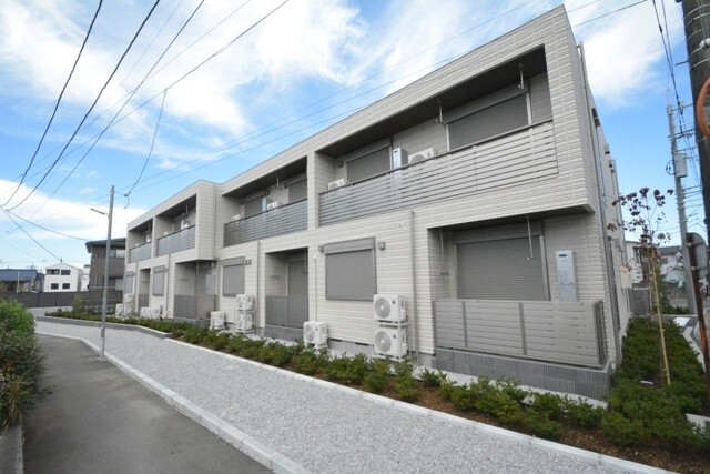 新座市野寺のマンションの建物外観