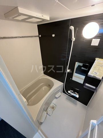 【横浜市戸塚区戸塚町のアパートのバス・シャワールーム】