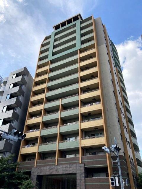 【フィールＭ西新宿の建物外観】