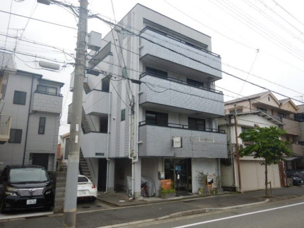 【神戸市東灘区御影本町のマンションの建物外観】