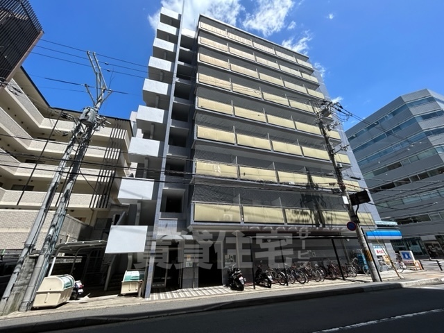 京都市中京区壬生坊城町のマンションの建物外観