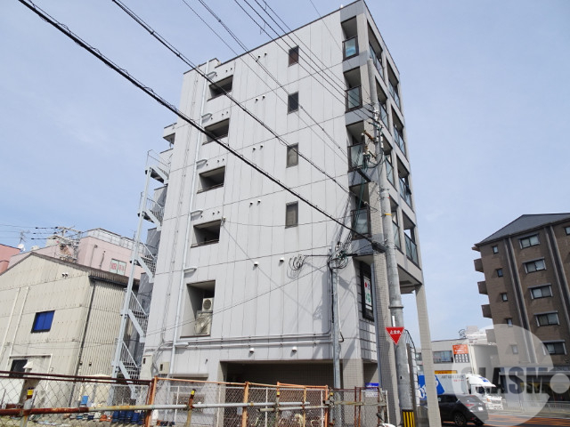 堺市北区長曽根町のマンションの建物外観