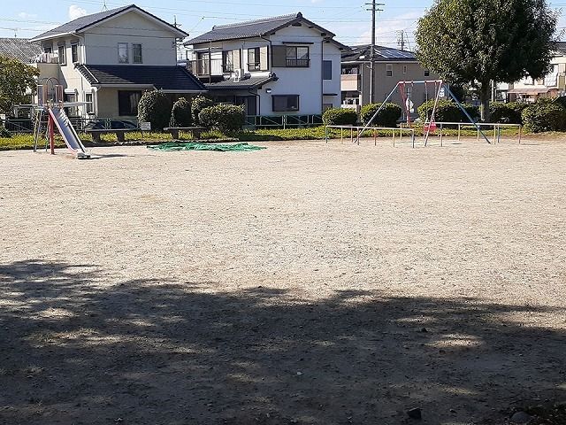 【尾張旭市吉岡町のアパートの公園】