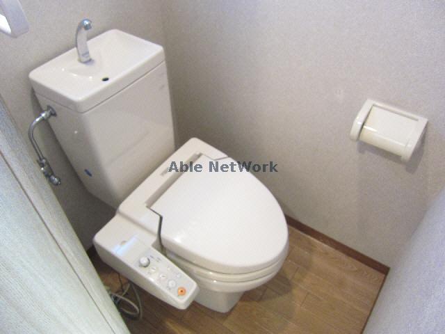 トイレ　温水洗浄便座