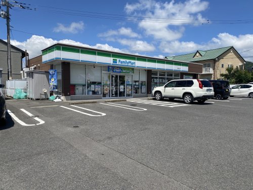 コンビニ　ファミリーマート 武雄八並店（コンビニ）まで475m