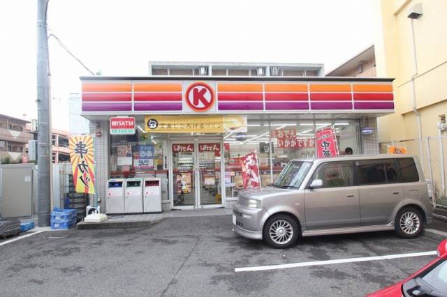 コンビニ　ファミリーマート黄金通（コンビニ）まで120m