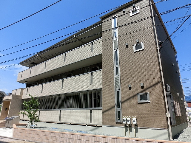 建物外観　※以降の掲載中の内装画像は同建物別室のです（現況優先）