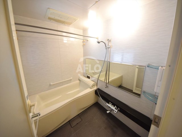 バス・シャワールーム　リーガル北心斎橋II　浴室