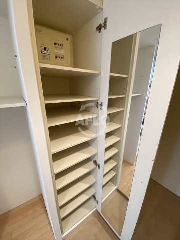 収納　アーバネックス淀屋橋　シューズボックス