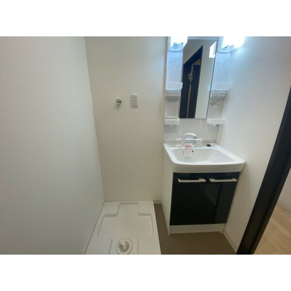 洗面設備　同社施工類似物件