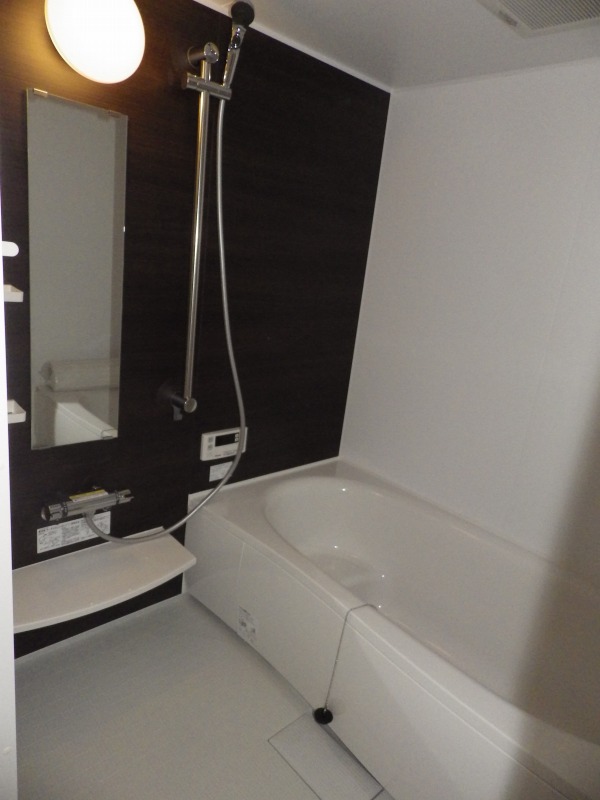 バス・シャワールーム　※同型タイプ