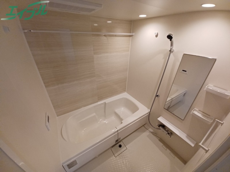 バス・シャワールーム　同タイプの部屋写真です