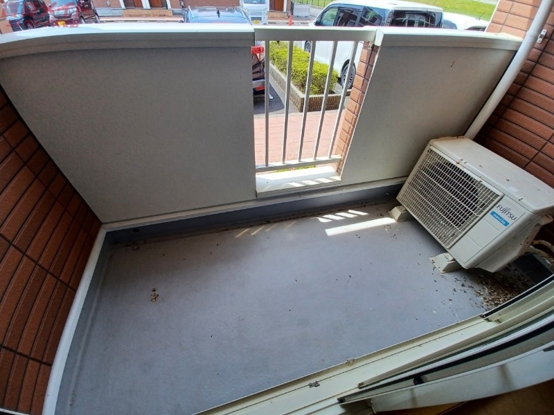 バルコニー　同物件別室写真