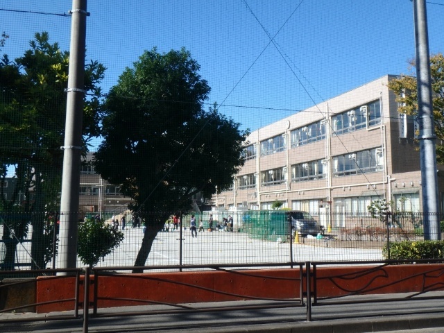 中学校　川崎市立井田中学校（中学校）まで516m