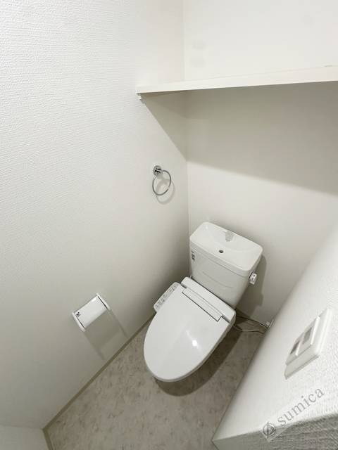 トイレ　温水洗浄便座