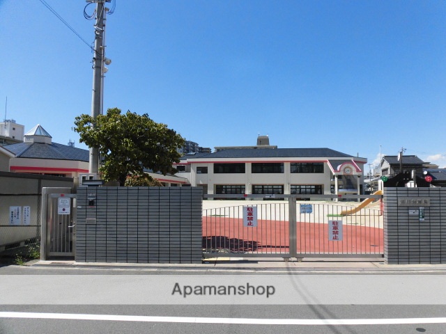 幼稚園・保育園　諸口幼稚園（幼稚園・保育園）まで594m