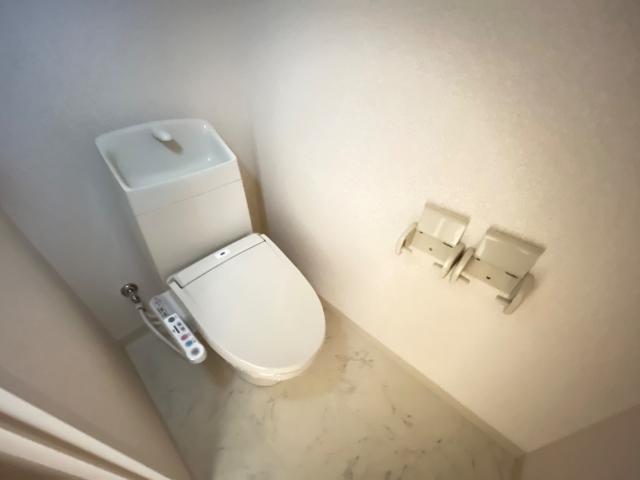 トイレ　トイレ