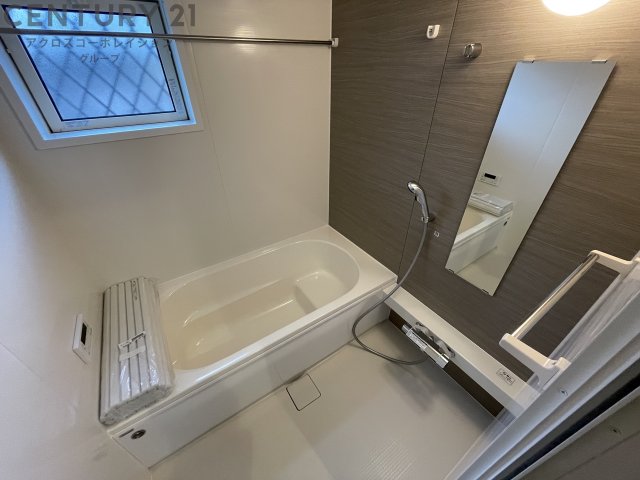 バス・シャワールーム　浴室乾燥・追い炊き機能付きで便利☆