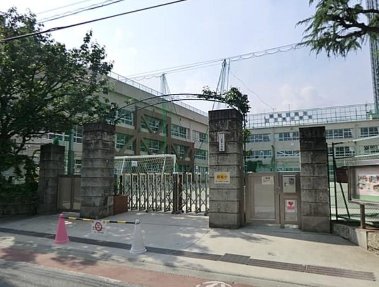 小学校　品川区立三木小学校（小学校）まで28m