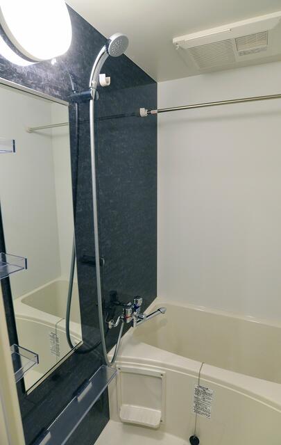 バス・シャワールーム　別部屋参考写真