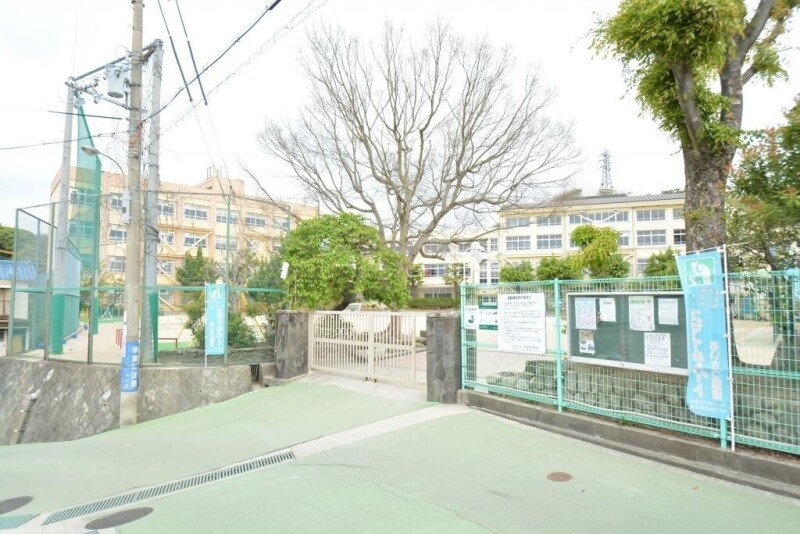 小学校　小部小学校（小学校）まで385m