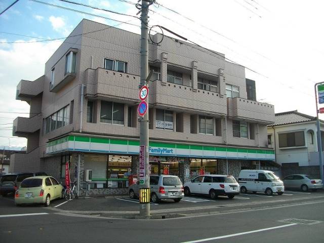 コンビニ　ファミリーマート笹貫店（コンビニ）まで538m