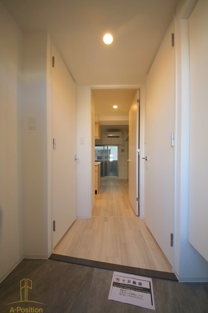 玄関　アドバンス難波ラシュレ