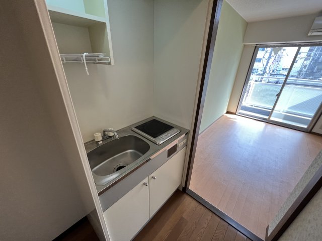 キッチン　1口IHコンロで火を使わず、料理初心者の方にもおすすめです！