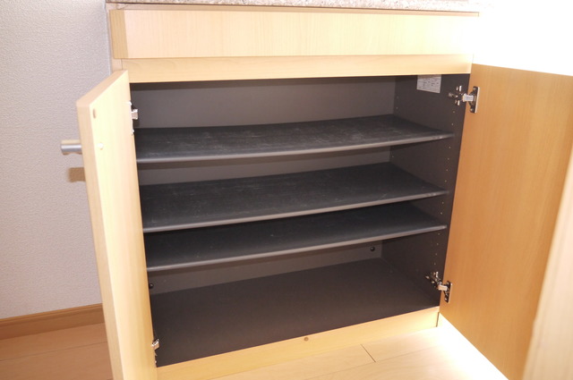 収納　シューズボックス