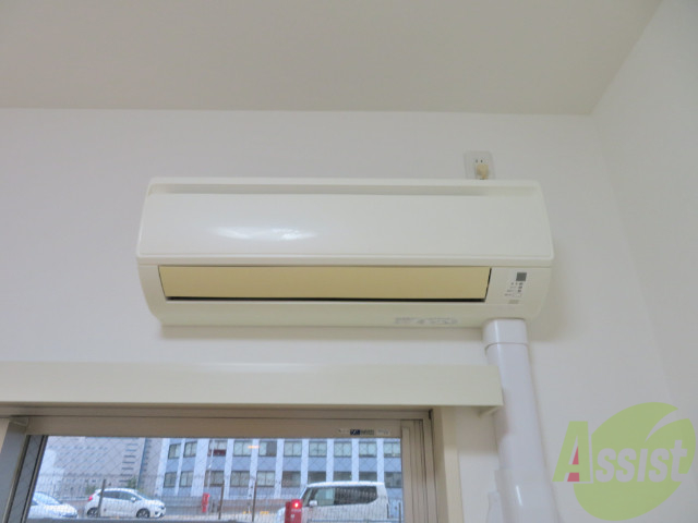 その他設備　あらかじめエアコンがついています。夏も冬も快適ですよ。