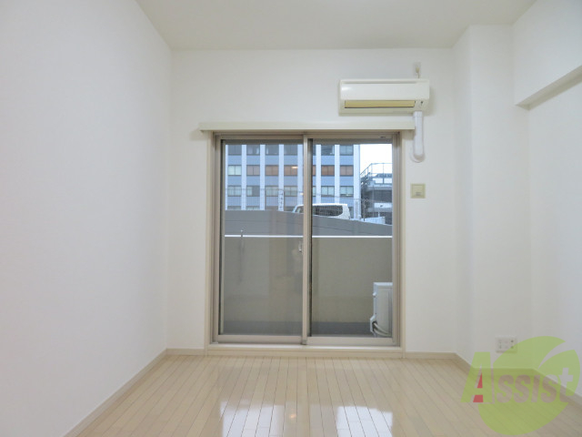 居室・リビング　ゆったりした７．６帖の洋室で快適に生活しましょう。