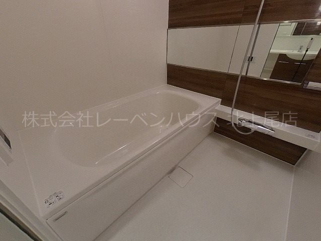 バス・シャワールーム　同物件3階参考写真