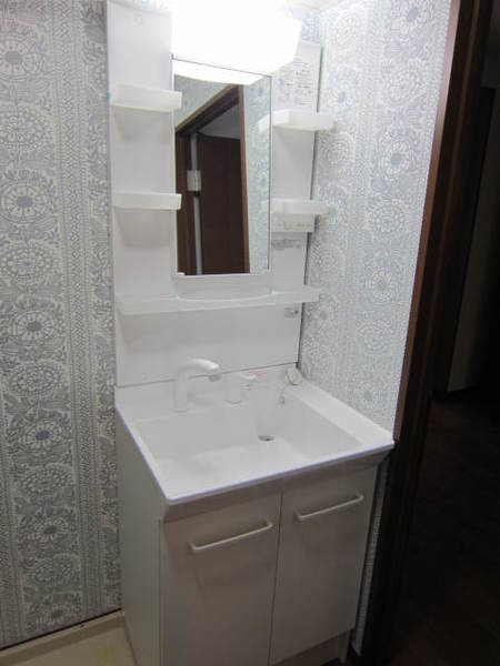 洗面設備　※他号室参考写真