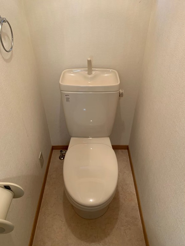 トイレ　反転別部屋参考写真