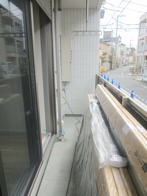 バルコニー　テラス