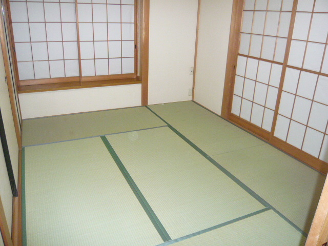 居室・リビング　1階和室